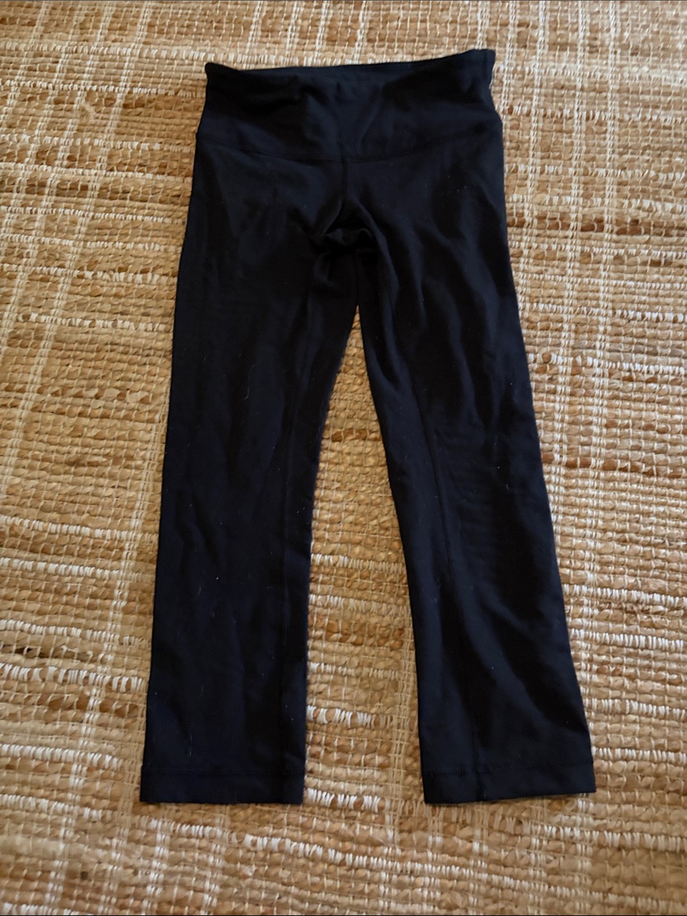 Black High-Waist Capri Leggings